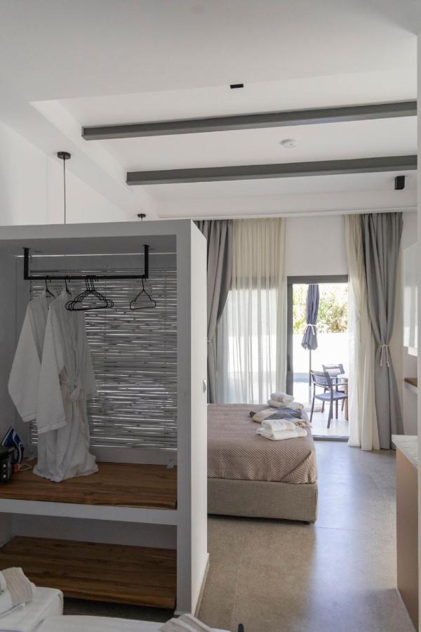 Skyros Blue Suites Exterior photo
