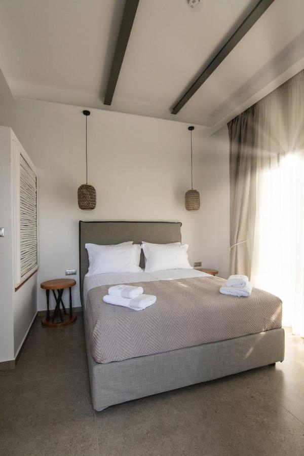 Skyros Blue Suites Exterior photo